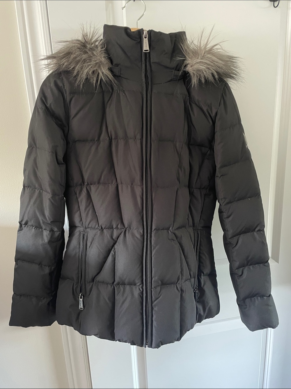 Calvin Klein Black Quilted Down Jacket with Faux-Fur Trim - small
